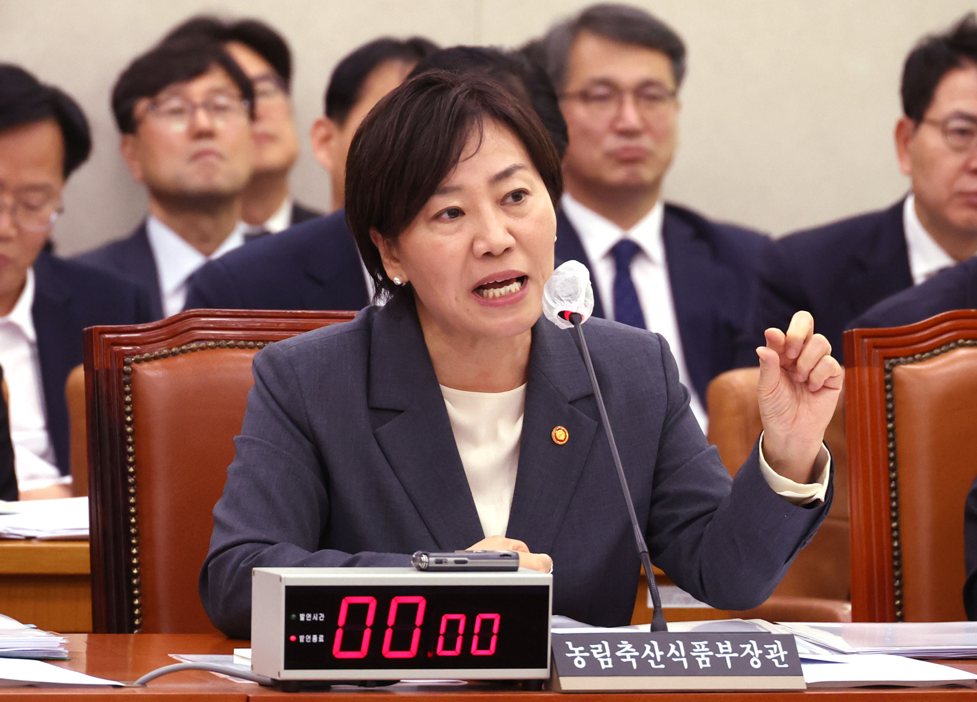 송미령 농식품부 장관 “사양벌꿀 명칭에 ‘설탕’ 넣겠다”
