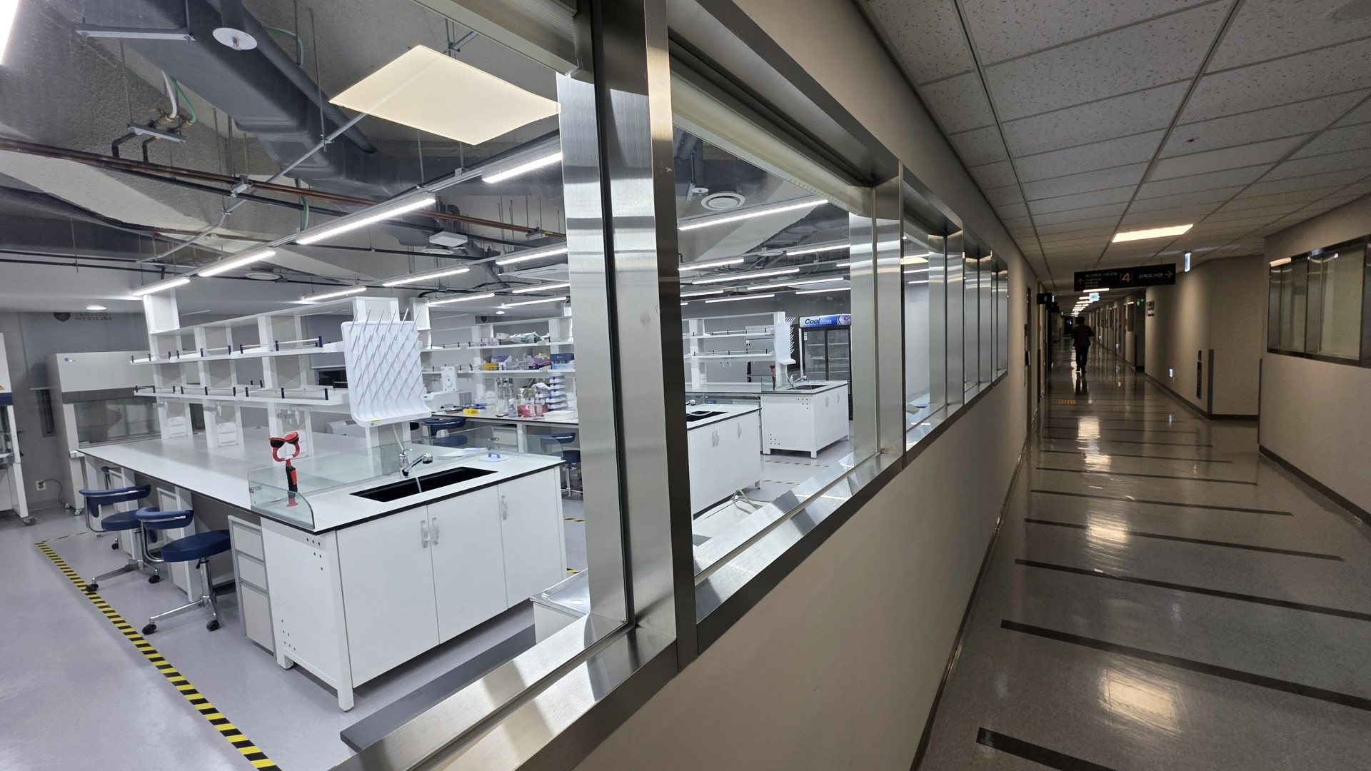 저조한 의대 수업 참여에 교육부 고심…‘대규모 유급’ 기로