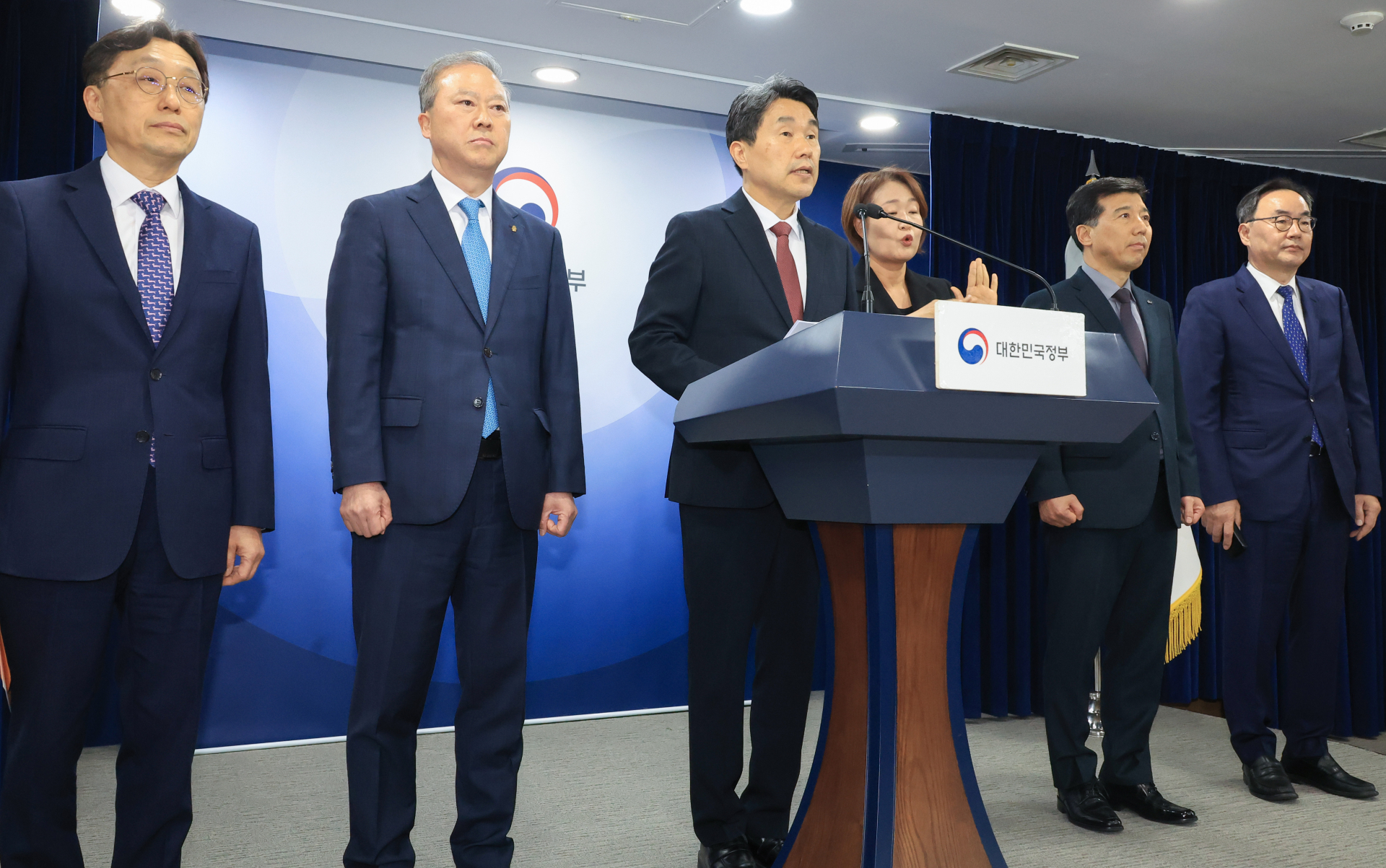 내년 의대 증원 없던 일로…정원 ‘3058명’ 확정