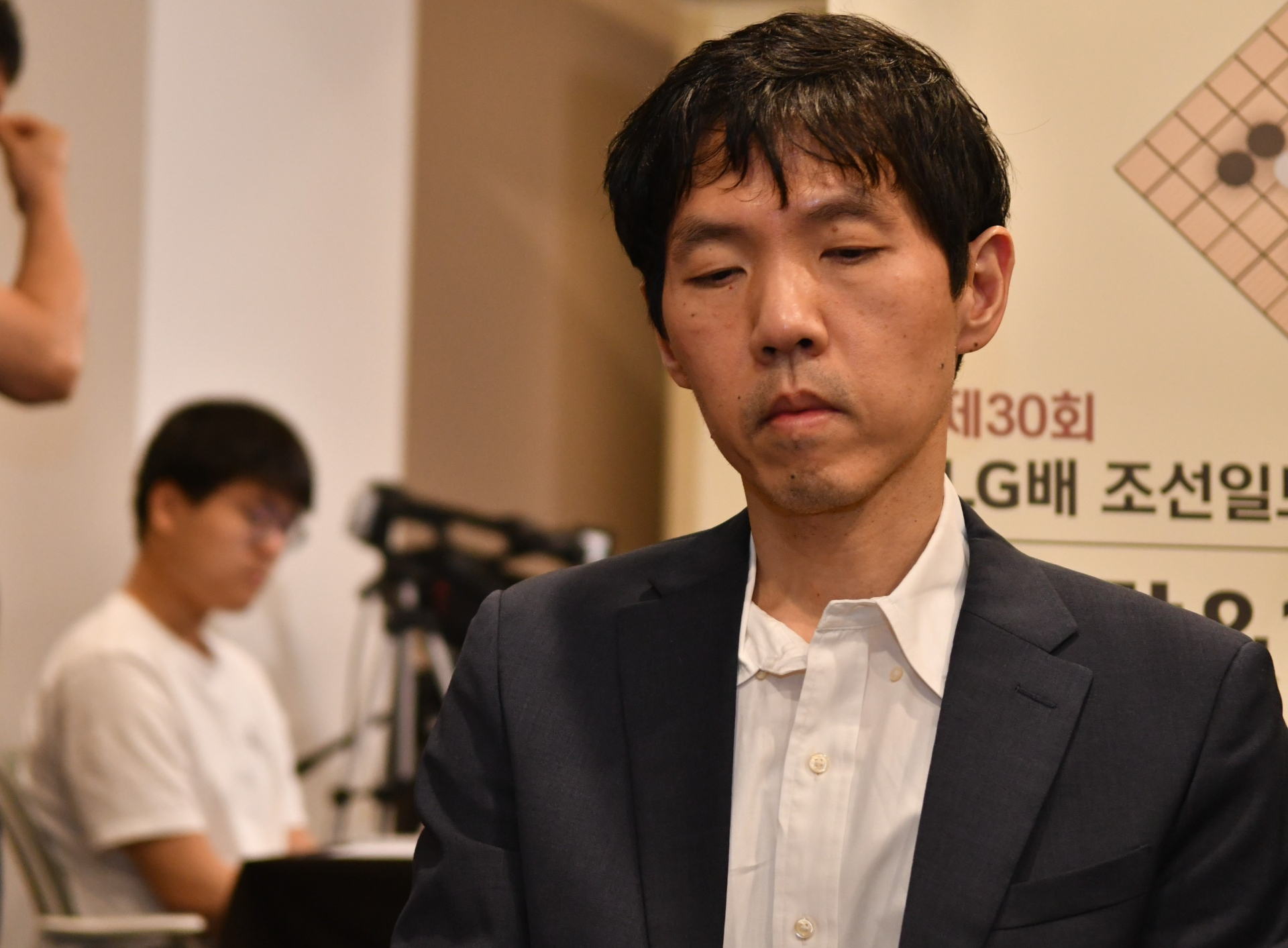 [단독] ‘승부’ 실제 주인공 이창호 9단, 대선날 바둑 둔다…“선발 출전 자원”