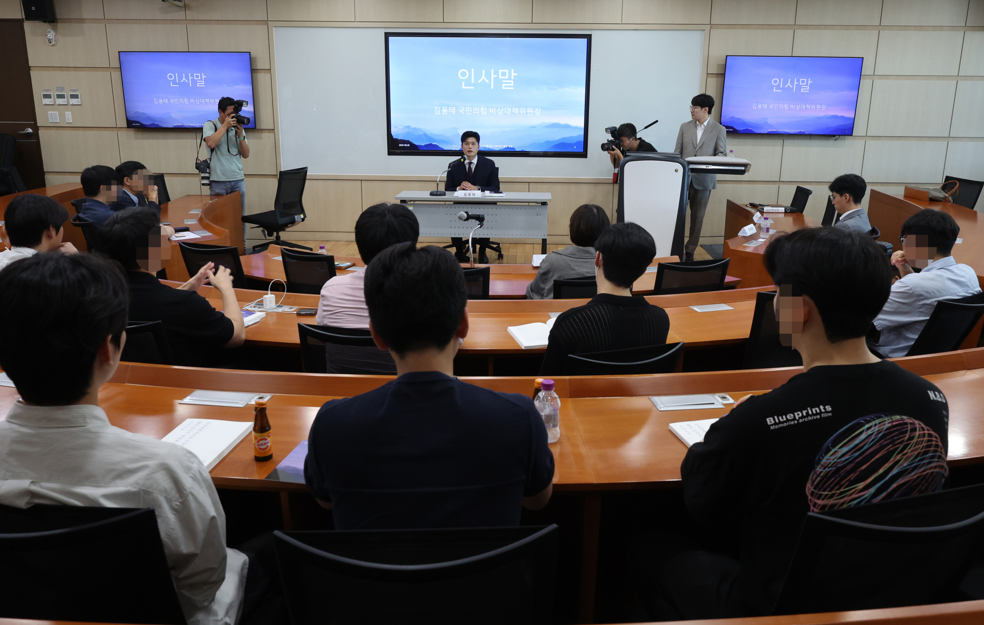 의정 갈등 속 일부 전공의·의대생, 복귀 가능성 타진…“공식 협의체 필요”