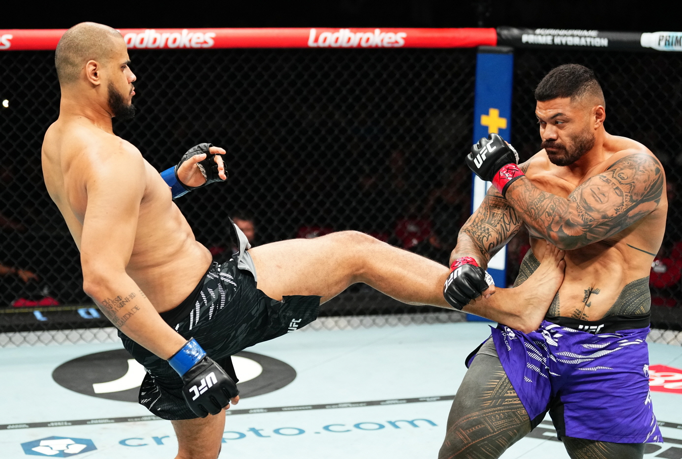 ‘2미터 거인’ 테세이라, 헤비급 9위 루이스에게 도전 [UFC]