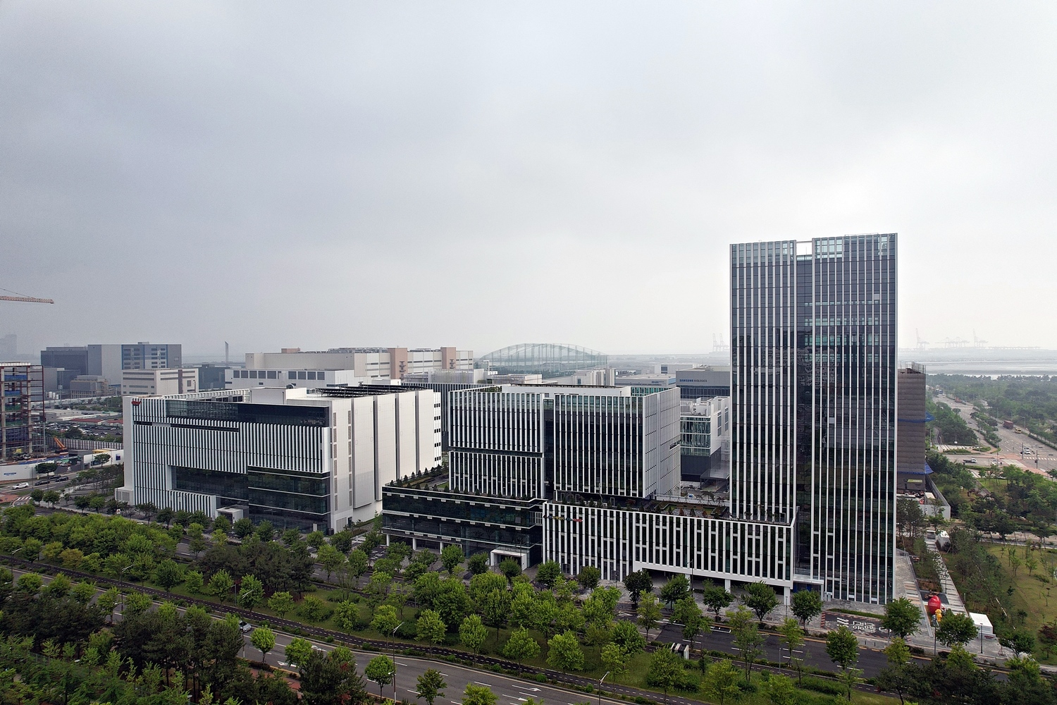 오스템글로벌, 송도 ‘트리플타워’ 준공…“치과산업 R&D 선도 기지”