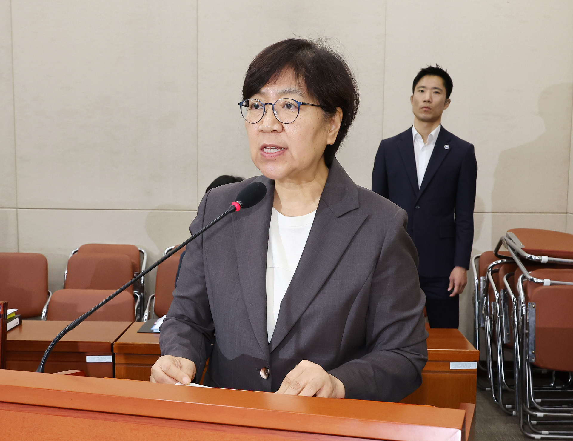 코로나 시기 명지병원 특혜 의혹…정은경 “이해관계 충돌 없어”