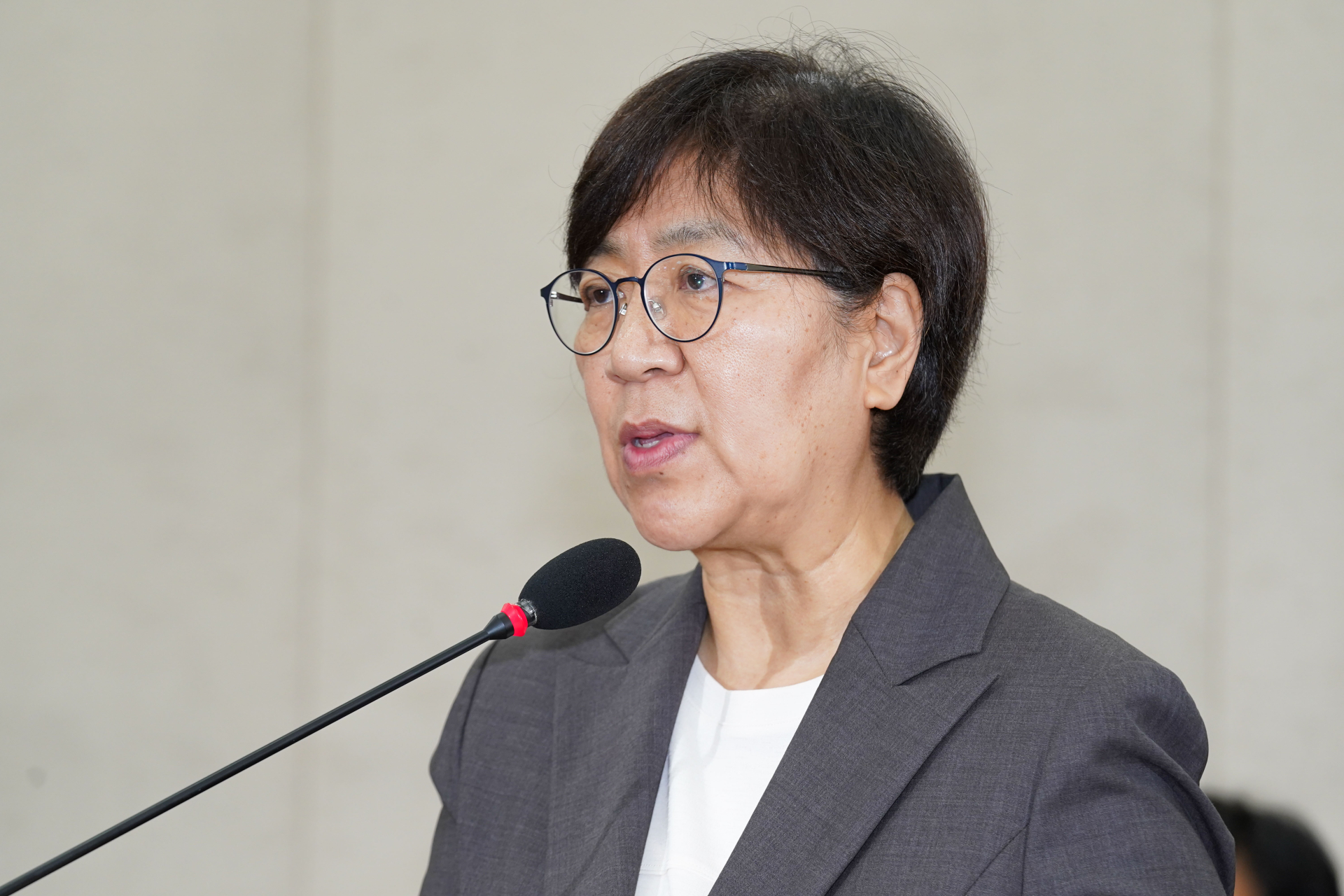 미국보다 1.6배 비싼 한국 복제약…가격 인하 칼 빼나