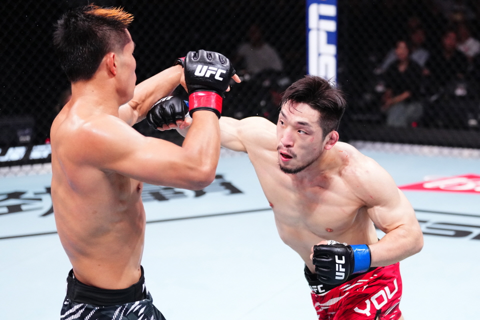 ‘유짓수’ 유수영, 中 원정 경기서 UFC 2연승…샤오롱에 만장일치 판정승